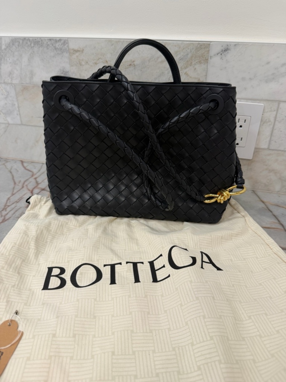Bottega Veneta Andiamo in color Navy small like new w receipt - Picture 2 of 11